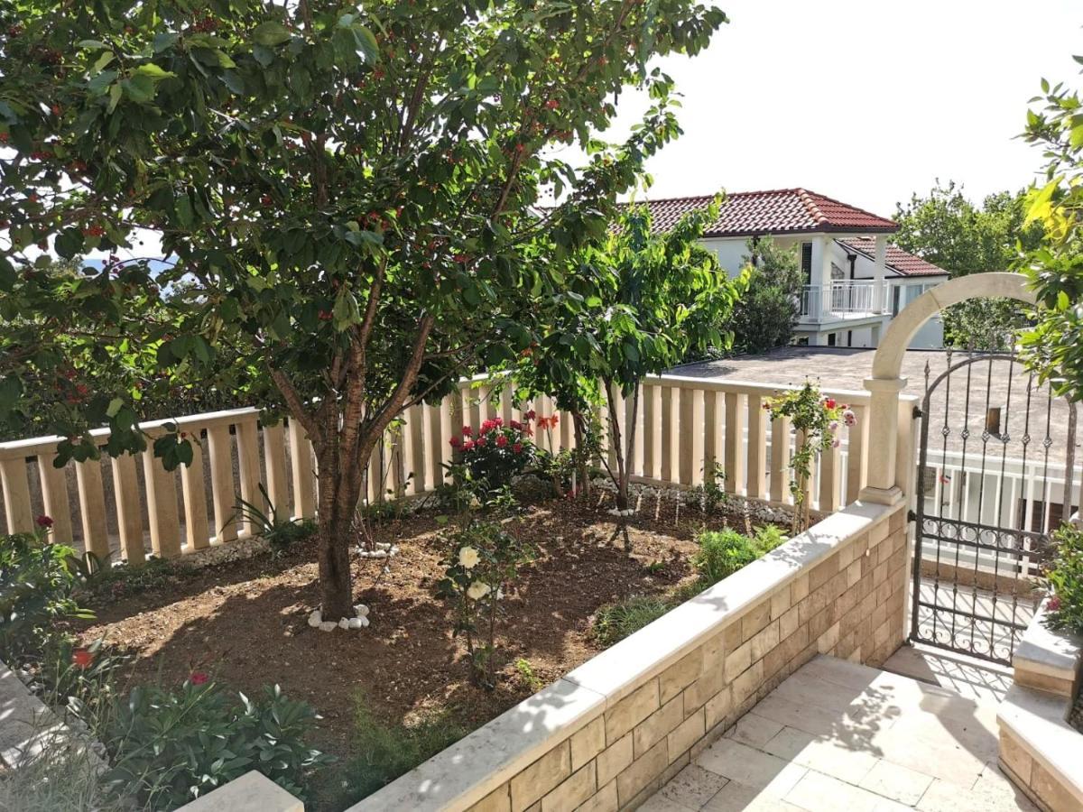 Villa Ruza 30M From The Beach Baška Voda Eksteriør bilde